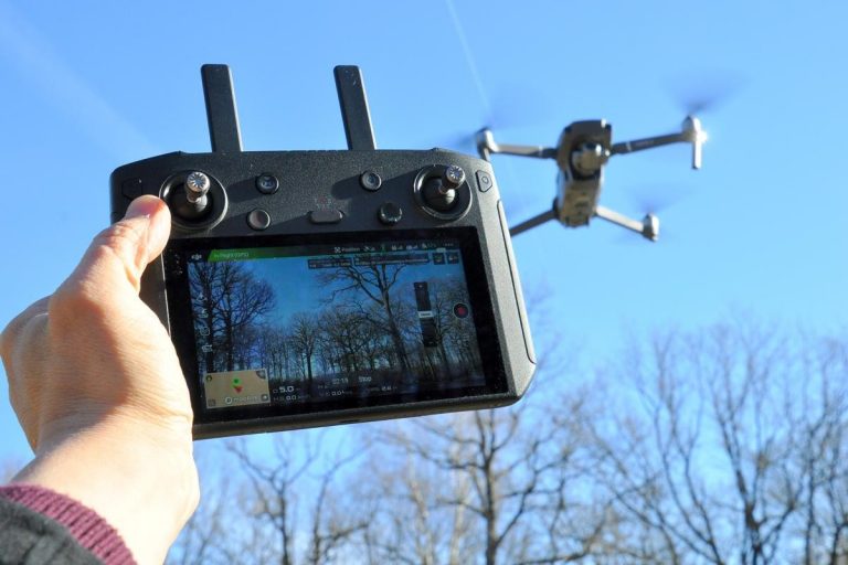 ZSmart Controller et un drone