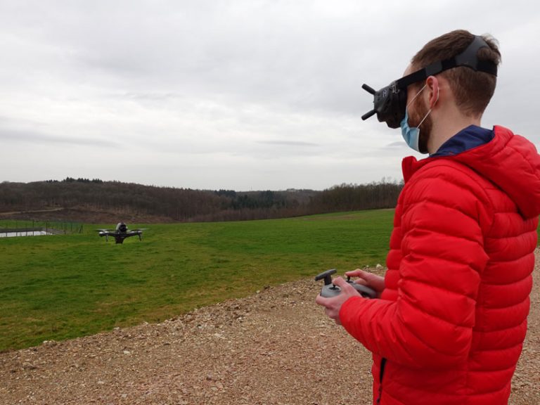 Drone DJI Mavic Air 2 Fly more combo 3 batterie Peu servi Très bon état - Modélisme