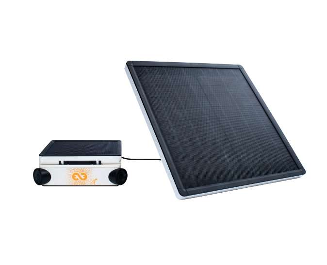 Pack Tikee 3 Pro + avec son panneau solaire externe.