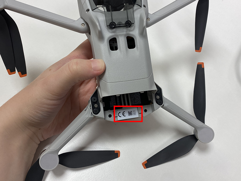 Emplacement numéro de série DJI Mini 3 - drone