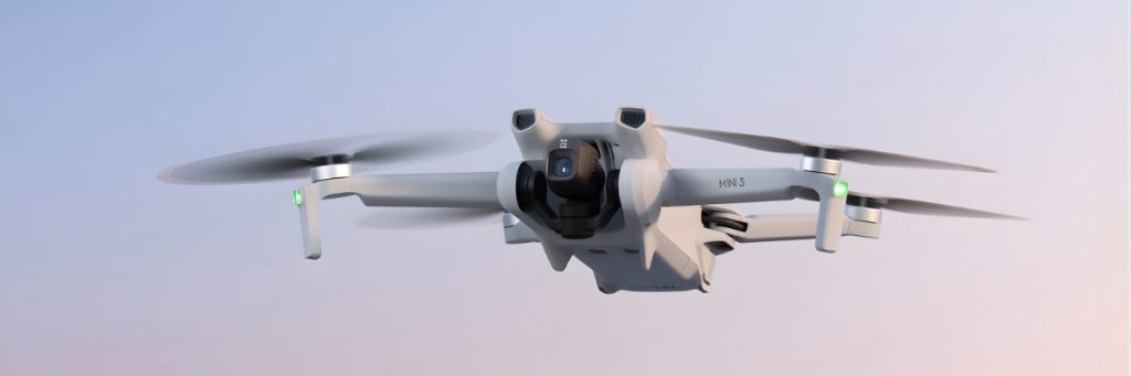 Bannière du drone DJI Mini 3 en vol